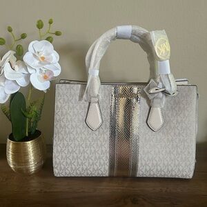 Michael Kors Sheila Medium Signature And Metallic Satchel Bag NEW💛🔥